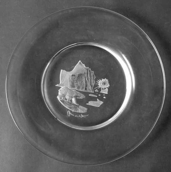 Photo 1 of FRANKLIN CRYSTAL THE SEVEN SEAS PLATE COLLECTION “THE ARCTIC” 8.75” (COA INCLUDED)