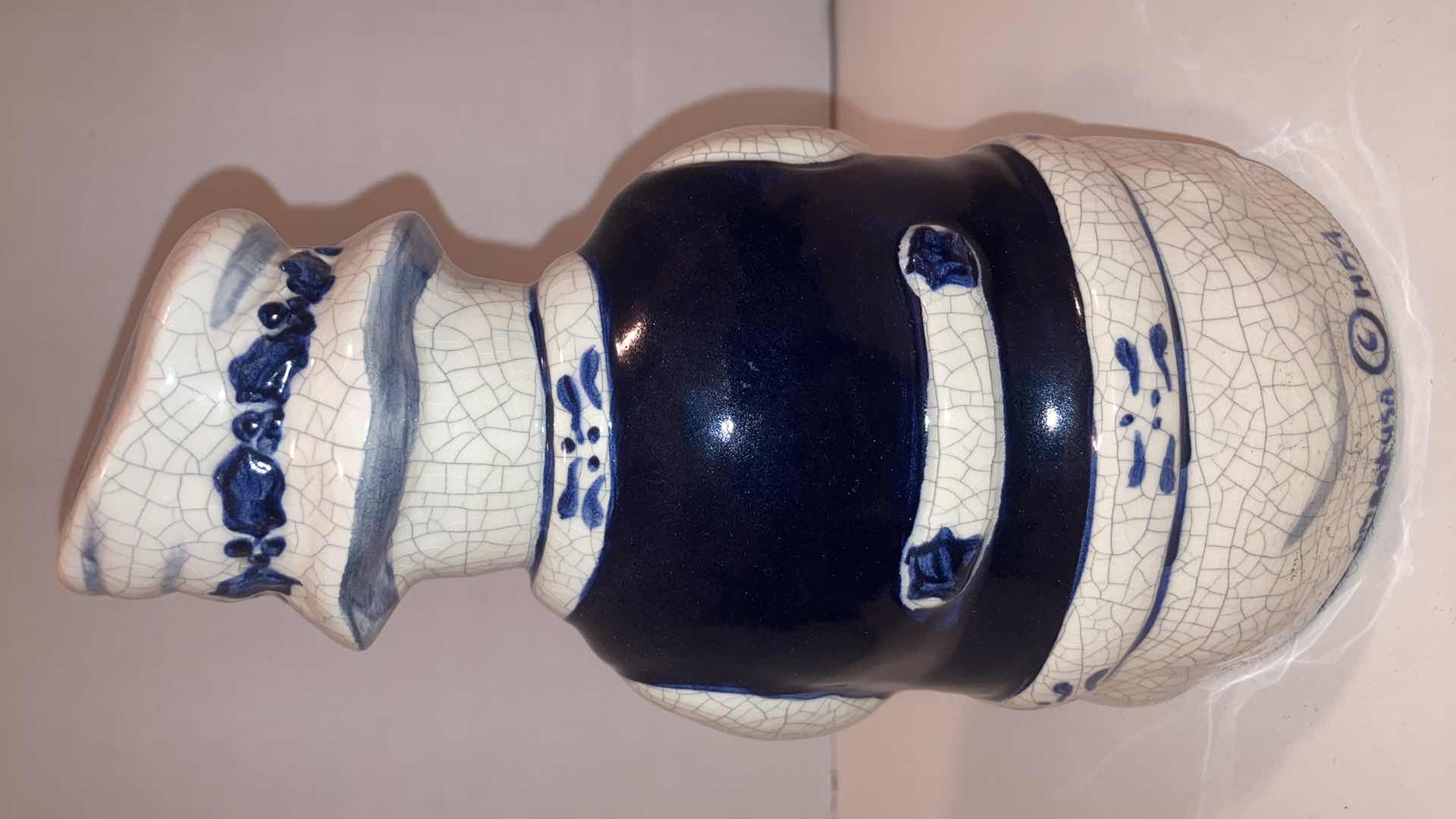 Photo 1 of DEDHAM POTTERY ICE CRACK GLAZE SNOWMAN HOLDING STAR FIGURINE H8”