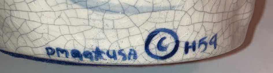 Photo 1 of DEDHAM POTTERY ICE CRACK GLAZE SNOWMAN HOLDING STAR FIGURINE H8”