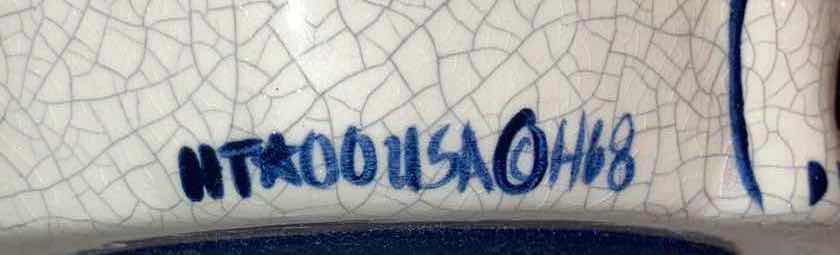 Photo 1 of DEDHAM POTTERY UCE CRACK GLAZE SNOWMAN HOLDING WREATH FIGURINE H8.75”