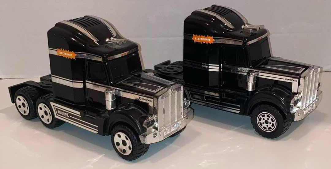 Photo 5 of BUDDY L 1989 BATTERY OPERATED KEYSTONE STEEL & WIRE CO SEMI-TRUCK TOY W EXTRA RIG