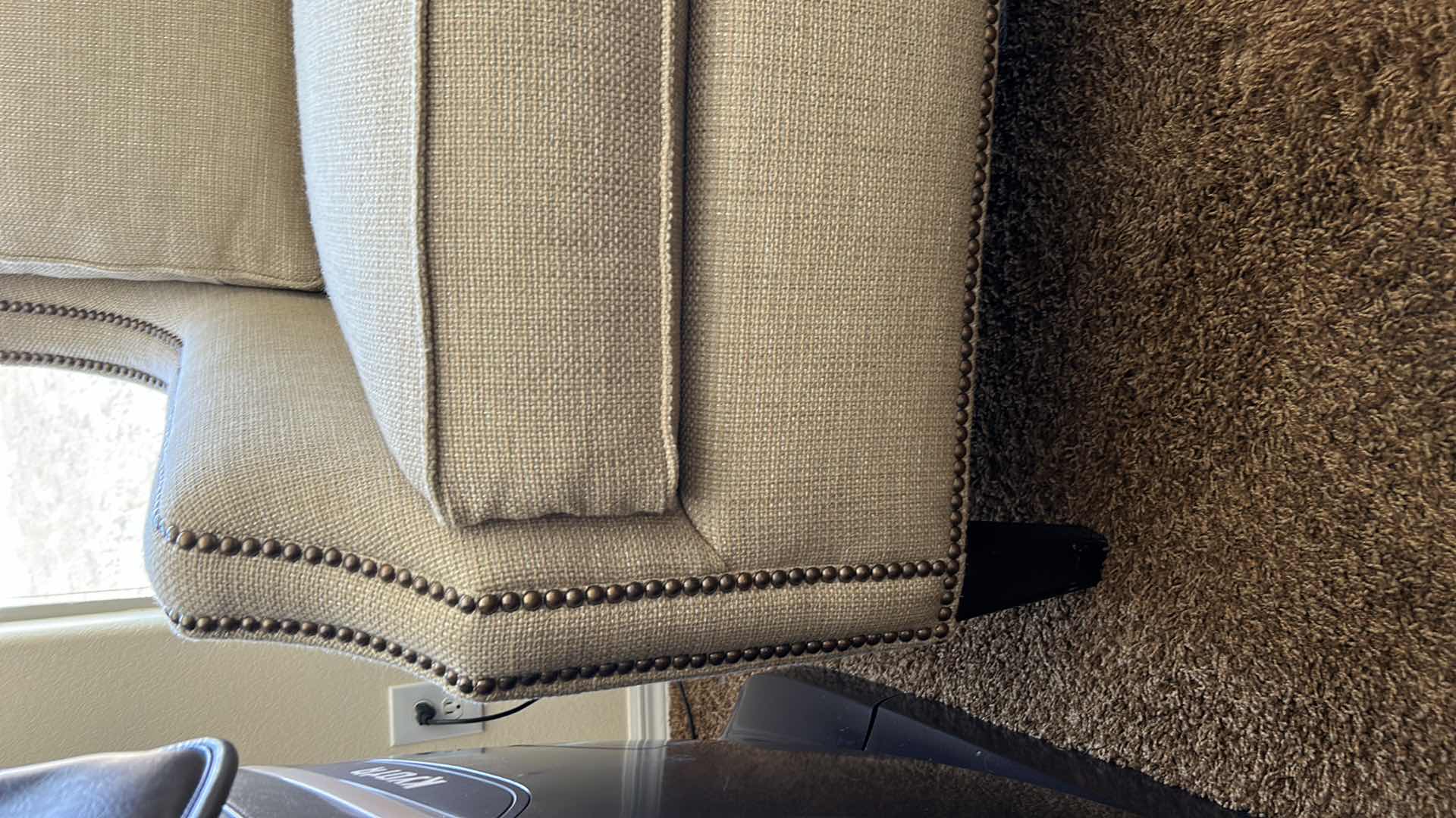 Photo 6 of 7' SOFA-  LEXINGTON UPHOLSTERY MADE IN USA OFF WHITE TEXTURED LINEN WITH NAIL HEAD FINISH