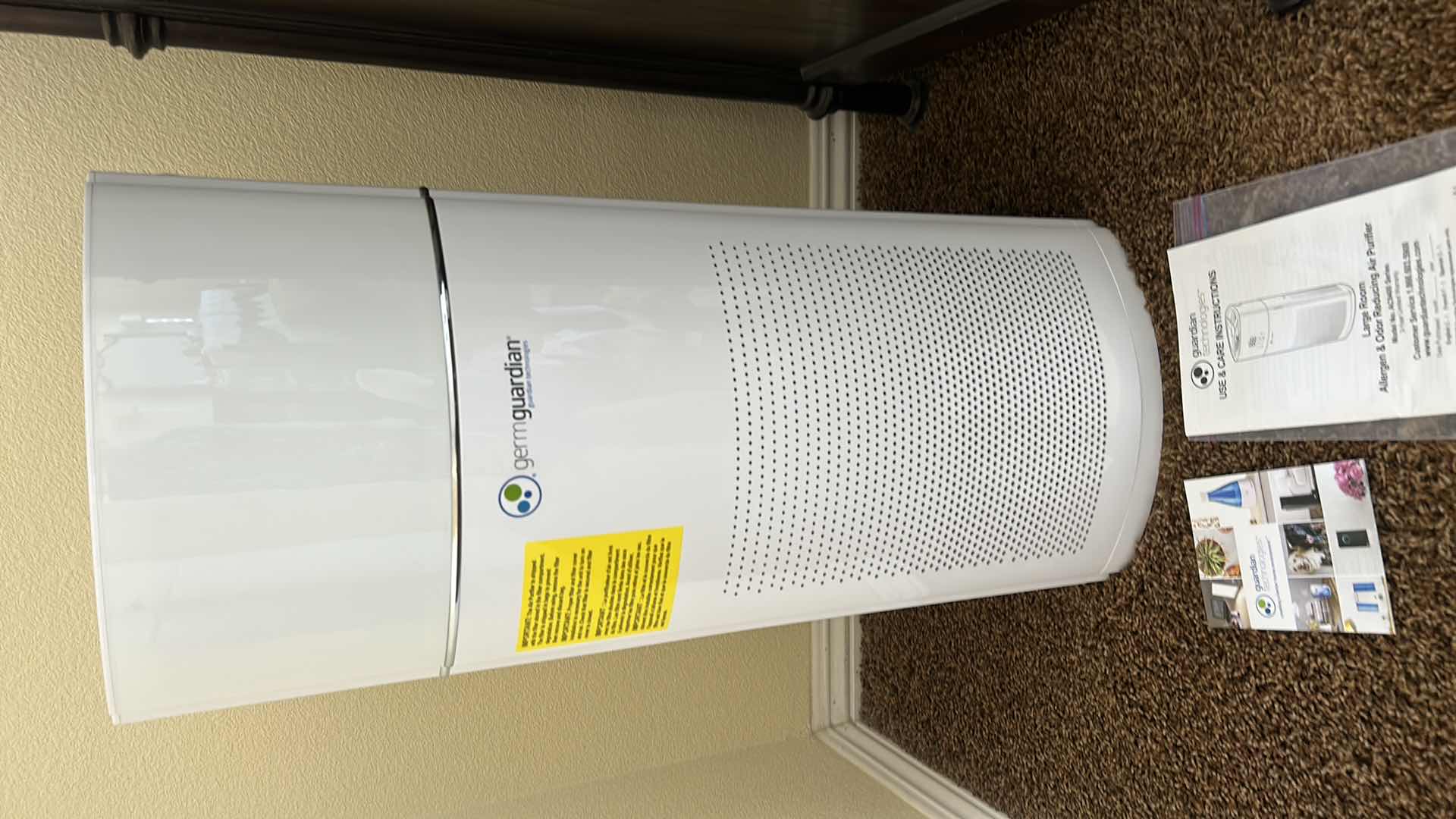 Photo 1 of GUARDIAN TECH LARGE ROOM ALLERGEN AND ODOR REDUCING AIR PURIFIER MODEL AC9400