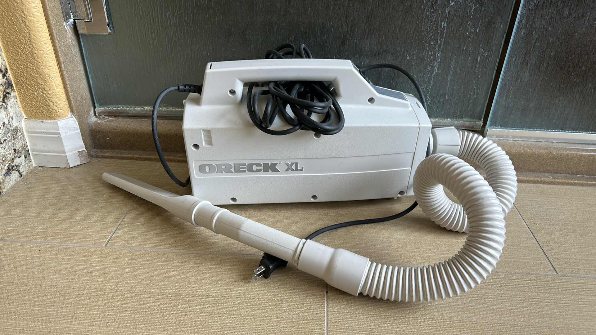 Photo 1 of HAND HELD ORECK XL VACUUM CLEANER (TESTED)