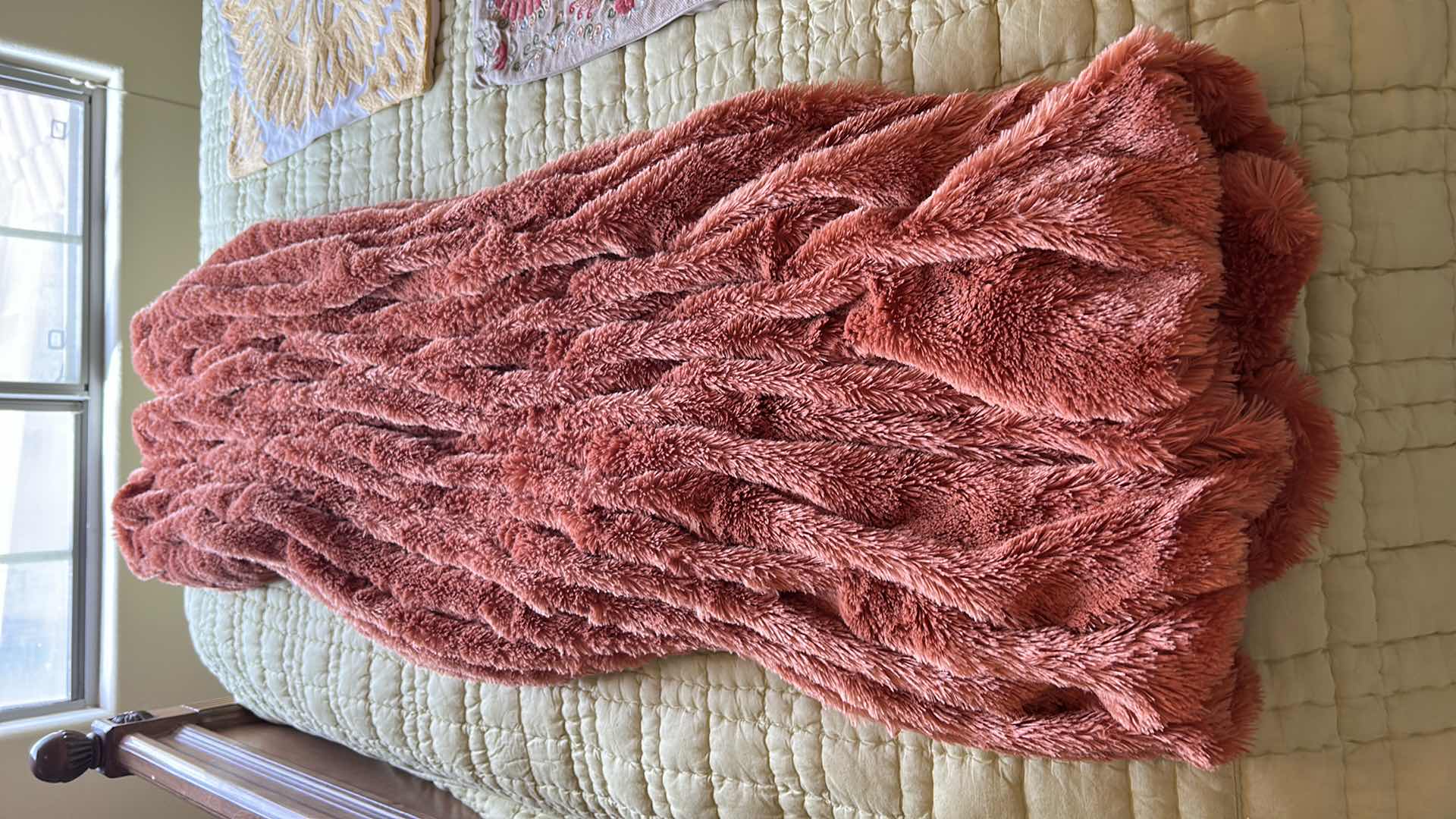 Photo 6 of DELUXE PILLOW TOP SPRING AIR BACK SUPPORTER QUEEN MATTRESS AND PREMIUM WEST ELM BEDDING ( HEADBOARD SOLD SEPARATELY)