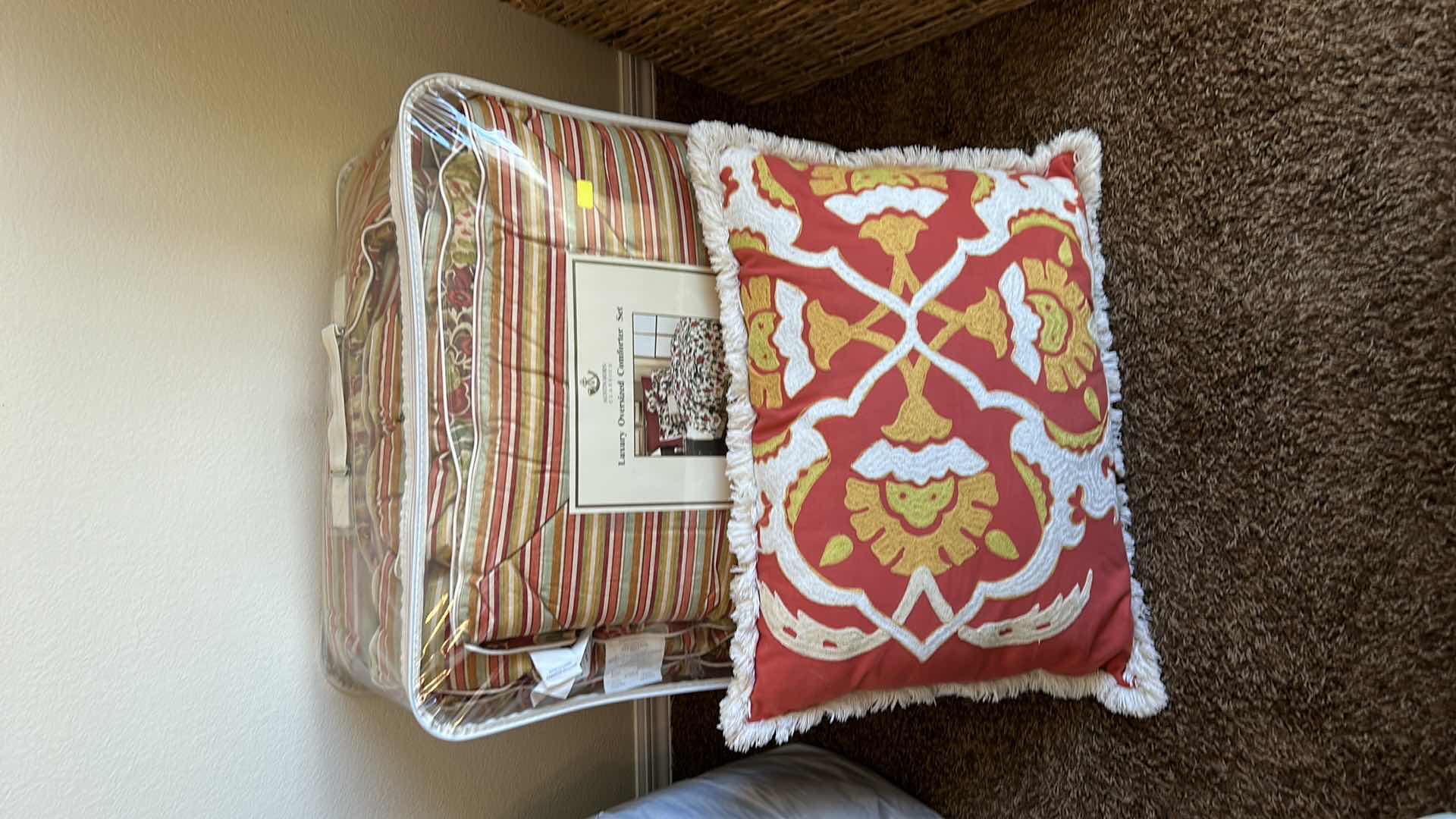 Photo 1 of COMFORTER AND TOSS PILLOW