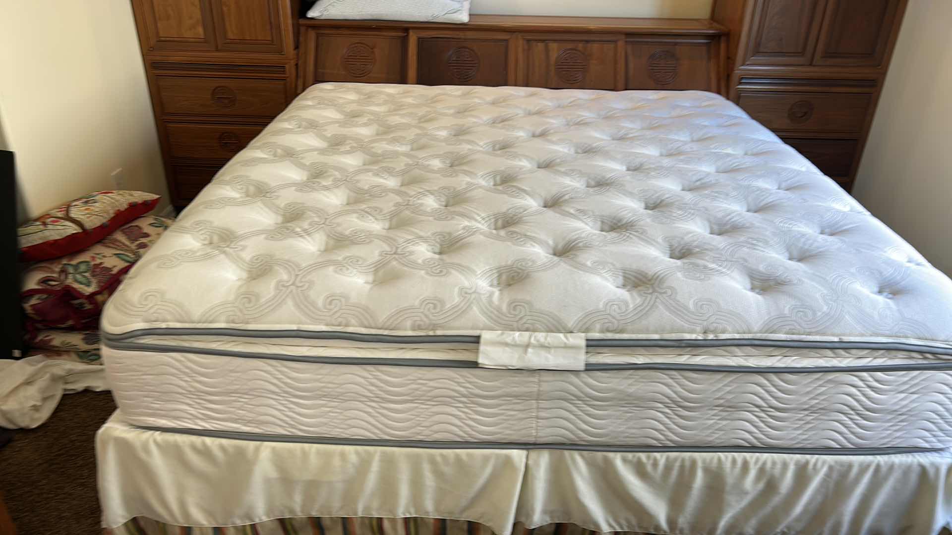 Photo 5 of BEAUTY REST ANNIVERSARY MITCHELL PLUSH SUPER PILLOW TOP KING MATTRESS