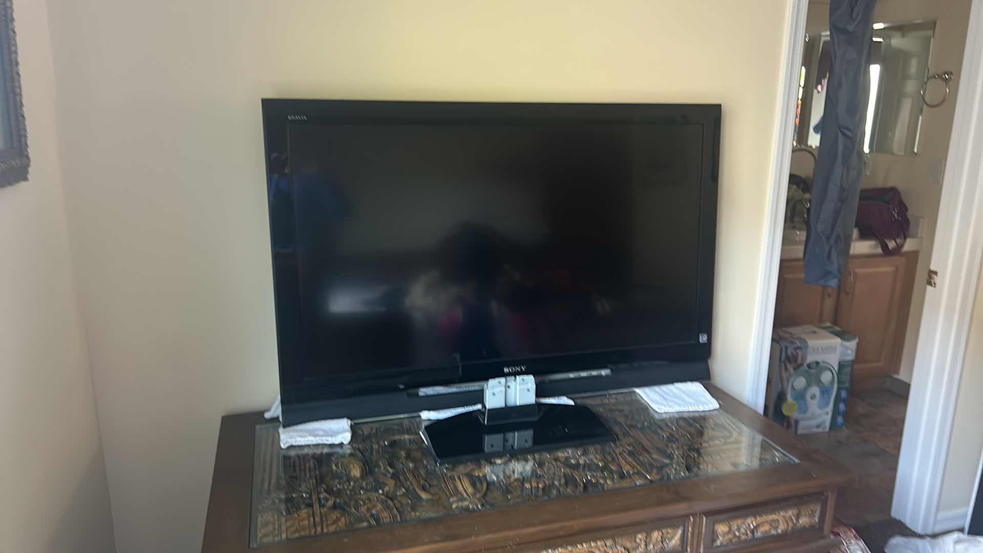 Photo 1 of 46’ SONY BRAVIA  TV 