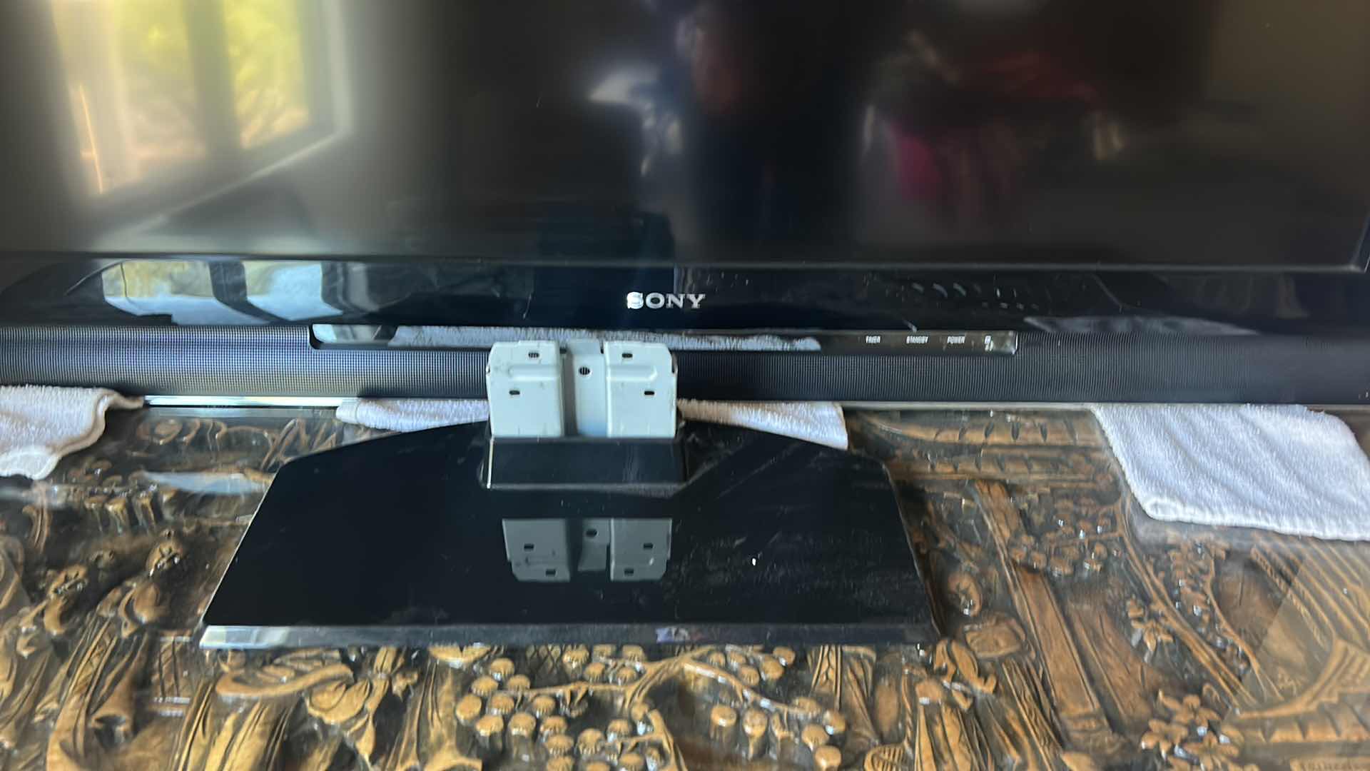 Photo 1 of 46’ SONY BRAVIA  TV 