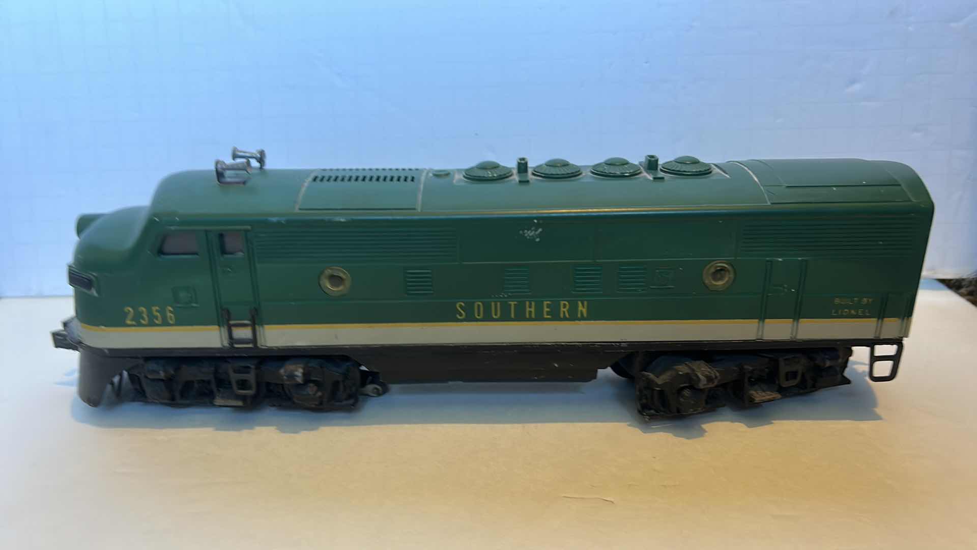 Photo 1 of VINTAGE LIONEL METAL TRAIN ENGINE 13”