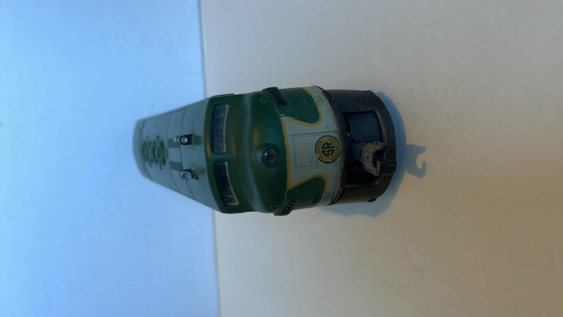 Photo 1 of VINTAGE LIONEL METAL TRAIN ENGINE 13”