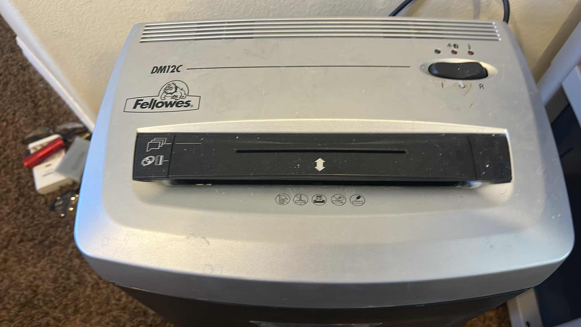 Photo 2 of HOME OFFICE DM12C FELLOWES IDENTITY THEFT PROTECTION SCANNER