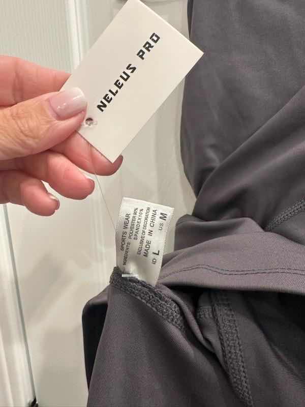 Photo 2 of 3 NEW WOMEND WORKOUT PANTS SIZE MED