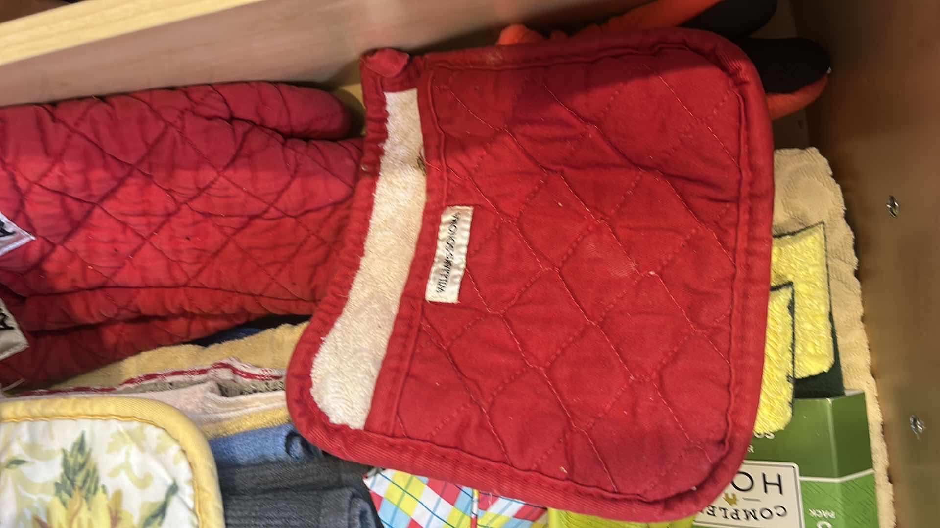 Photo 1 of CONTENTS OF KITCHEN DRAWER