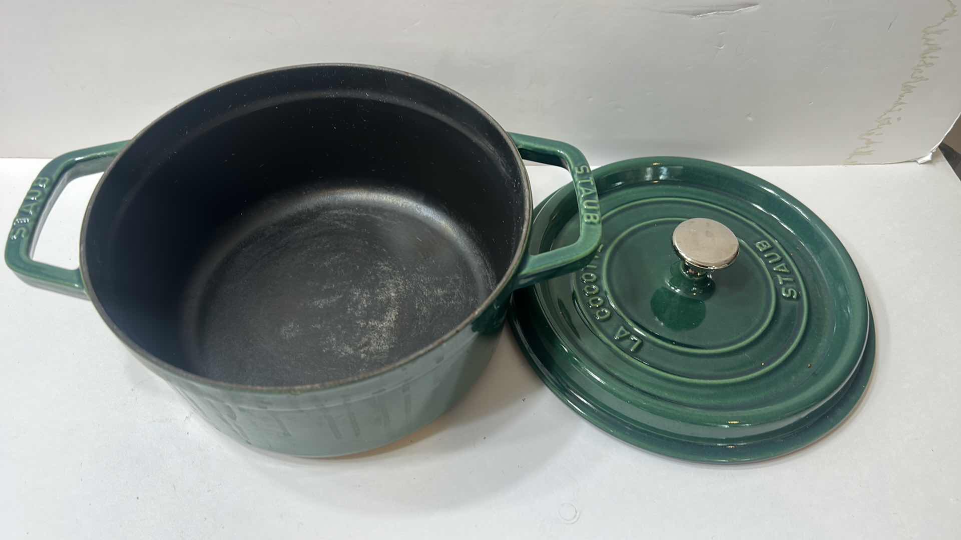 Photo 1 of KITCHENWARE- LA COCOTTE STAUB MADE IN FRANCE OVENWARE  9” x 4”