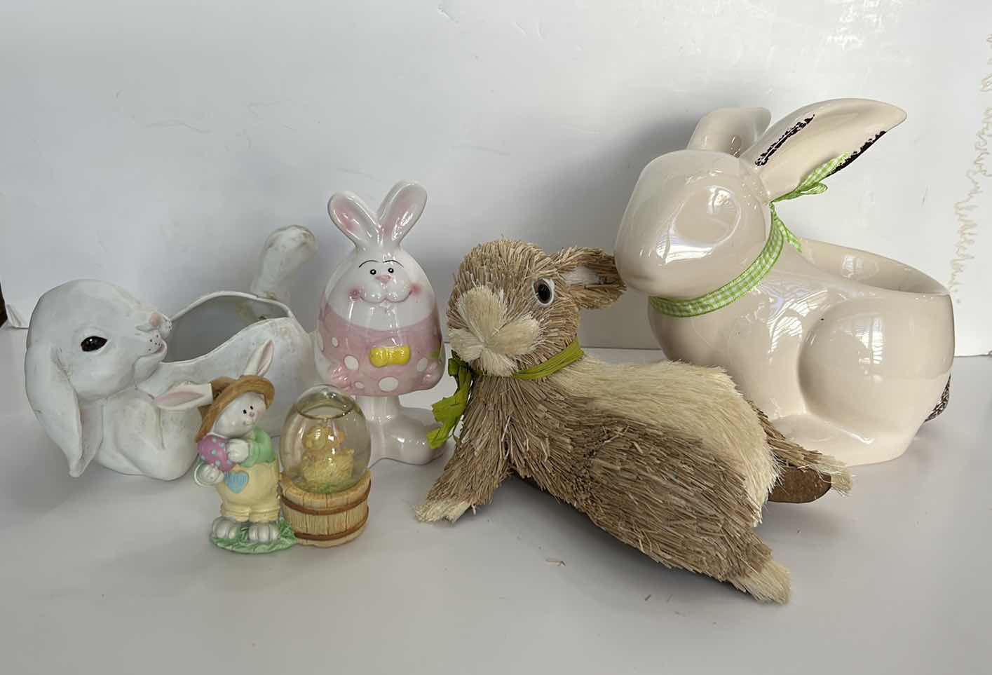 Photo 1 of BUNNY DECOR - 5 ITEMS