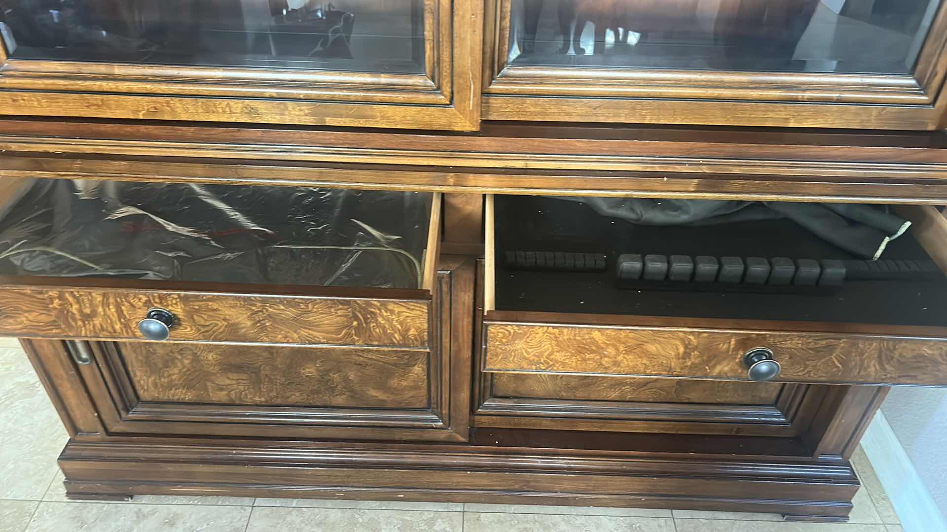 Photo 1 of ETHAN ALLEN TOWNHOUSE CHINA HUTCH  
68“ x 19 1/2“ x 87”