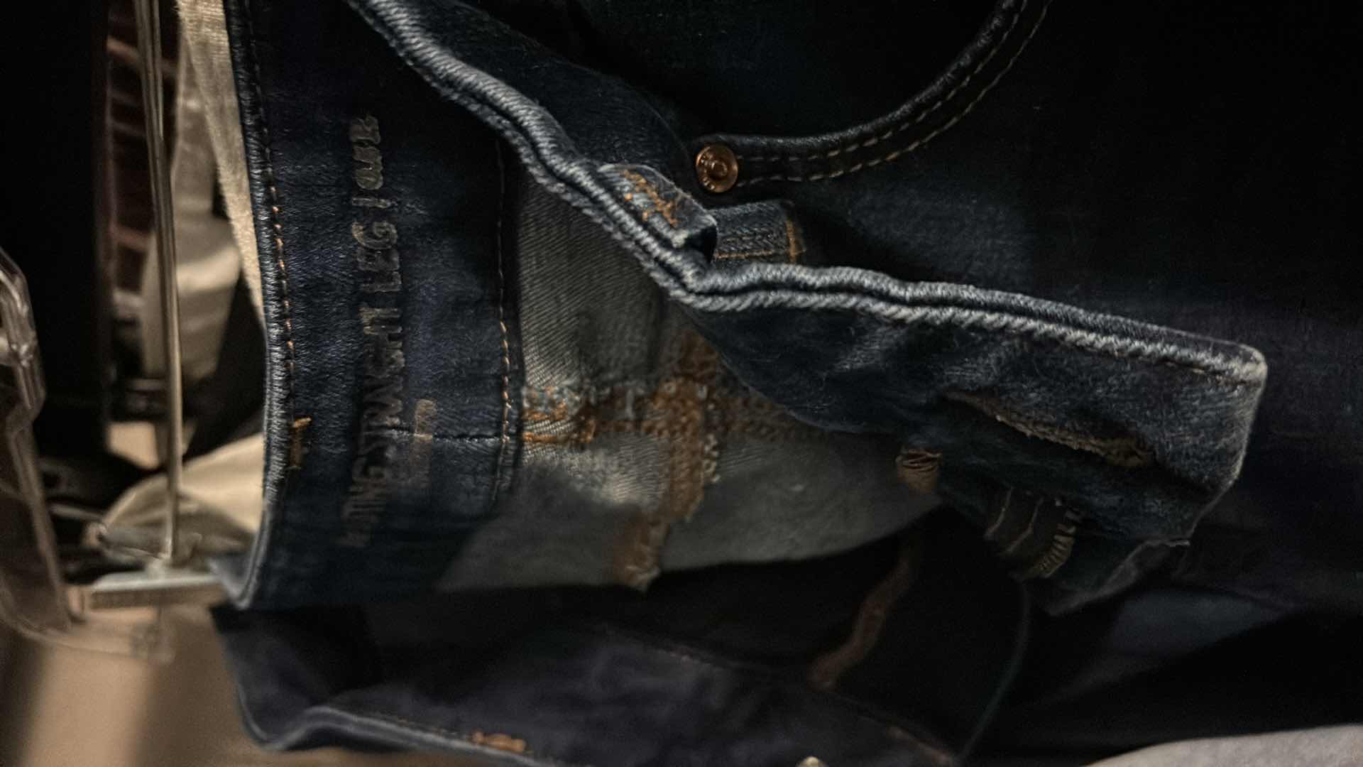 View 7 of 23 PAIRS WOMENS PANTS MOSTLY SIZE 6 and 8