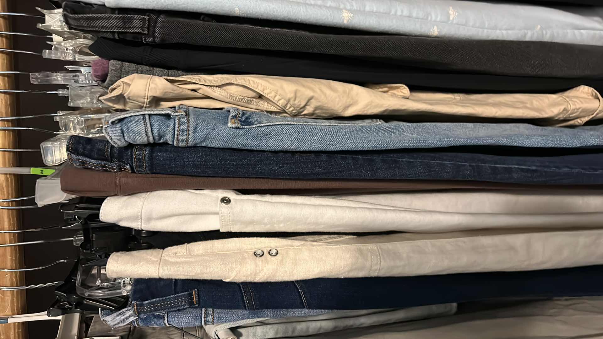 View 3 of 23 PAIRS WOMENS PANTS MOSTLY SIZE 6 and 8