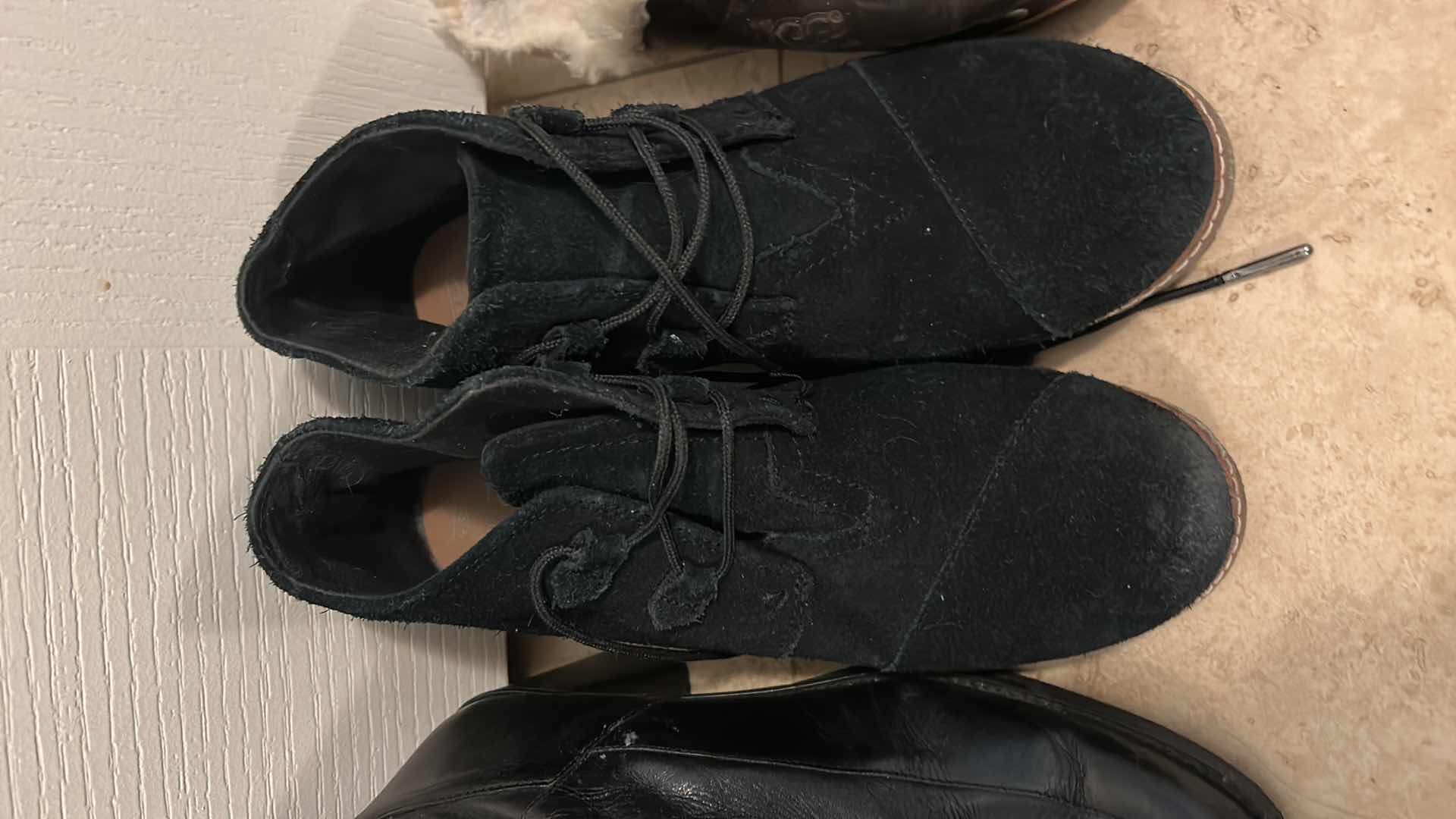 Photo 1 of 6 PAIRS OF WOMENS SHOES SIZE 8-8.5