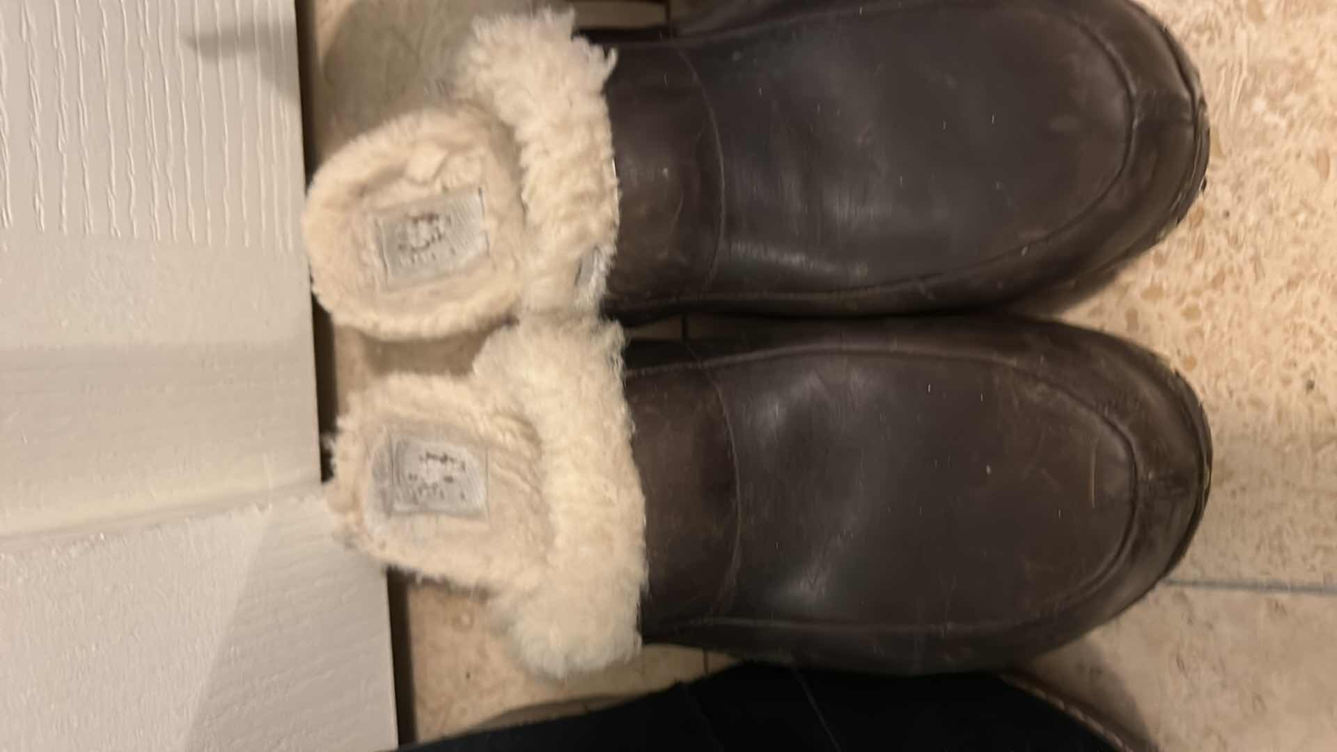 Photo 4 of 6 PAIRS OF WOMENS SHOES SIZE 8-8.5