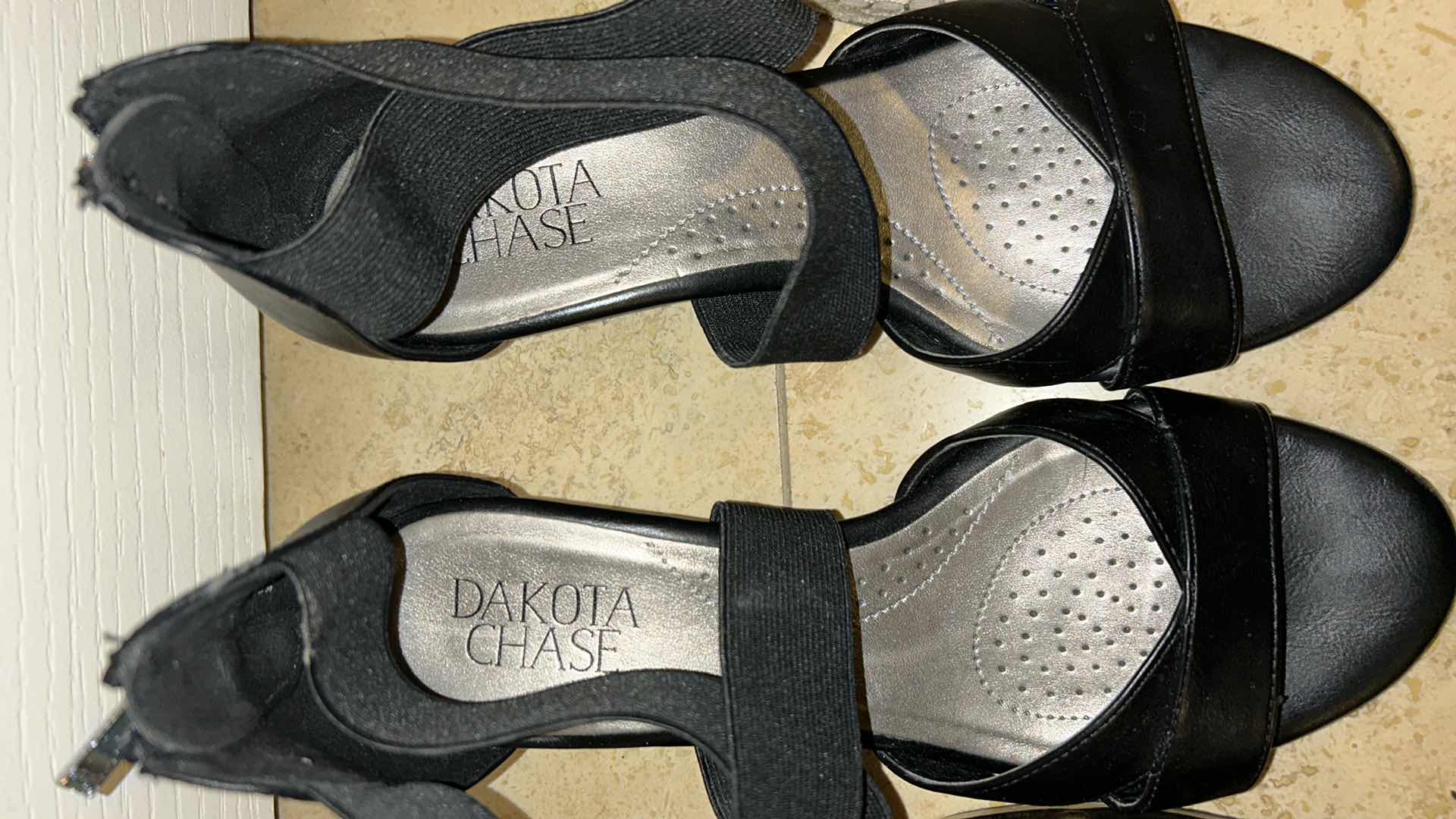 Photo 13 of 6 PAIRS OF WOMENS SHOES SIZE 8-8.5