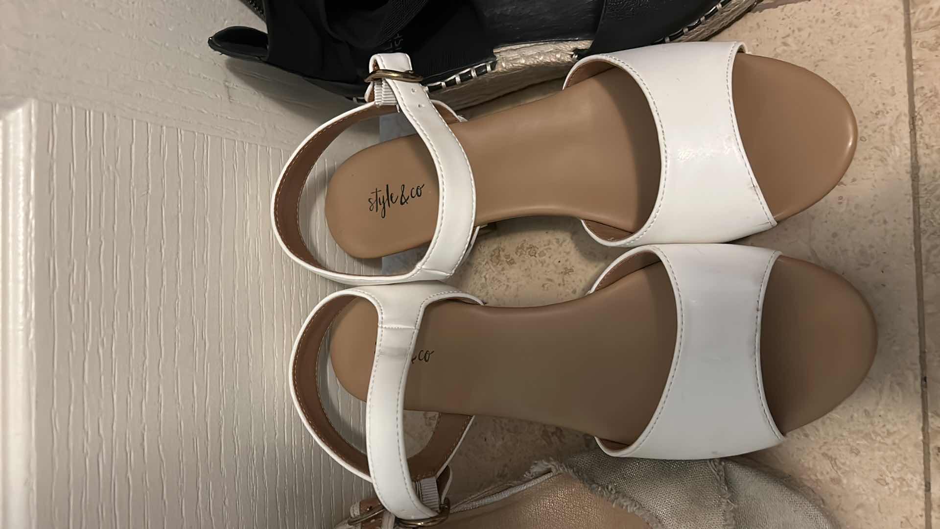 Photo 1 of 6 PAIRS OF WOMENS SHOES SIZE 8-8.5