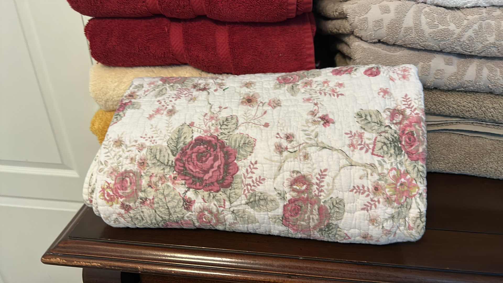 Photo 1 of TOWELS, TOSS PILLOW AND QUILT