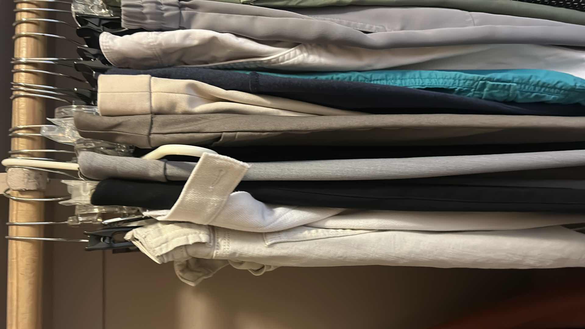 Photo 1 of RACK OF WOMENSWEAR- PANTS MOSTLY SIZE 6-8