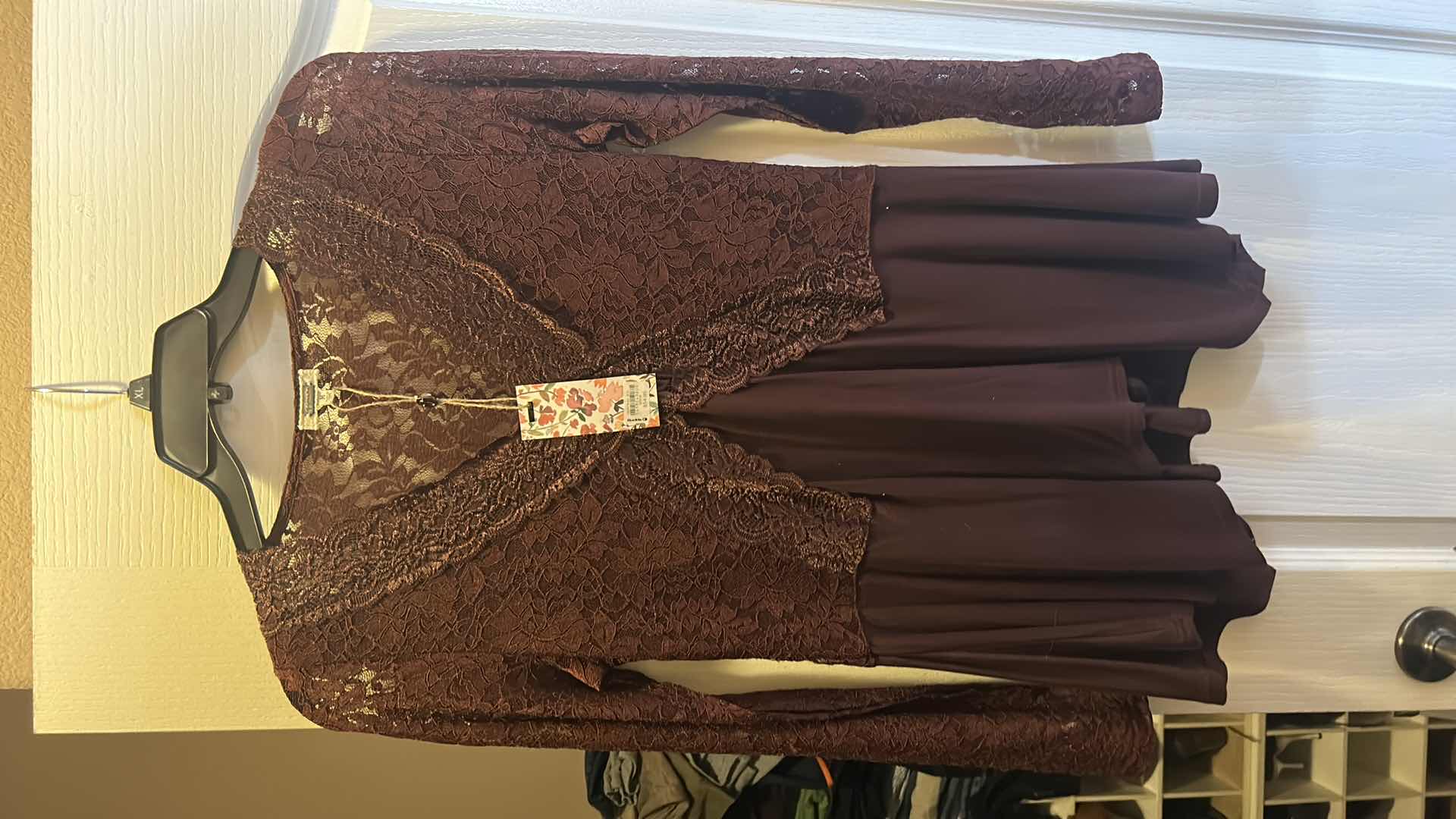 Photo 4 of 2 NWT WOMENS TOPS BUCKLE $28.95 & GIMMICKS $54.95 M-L