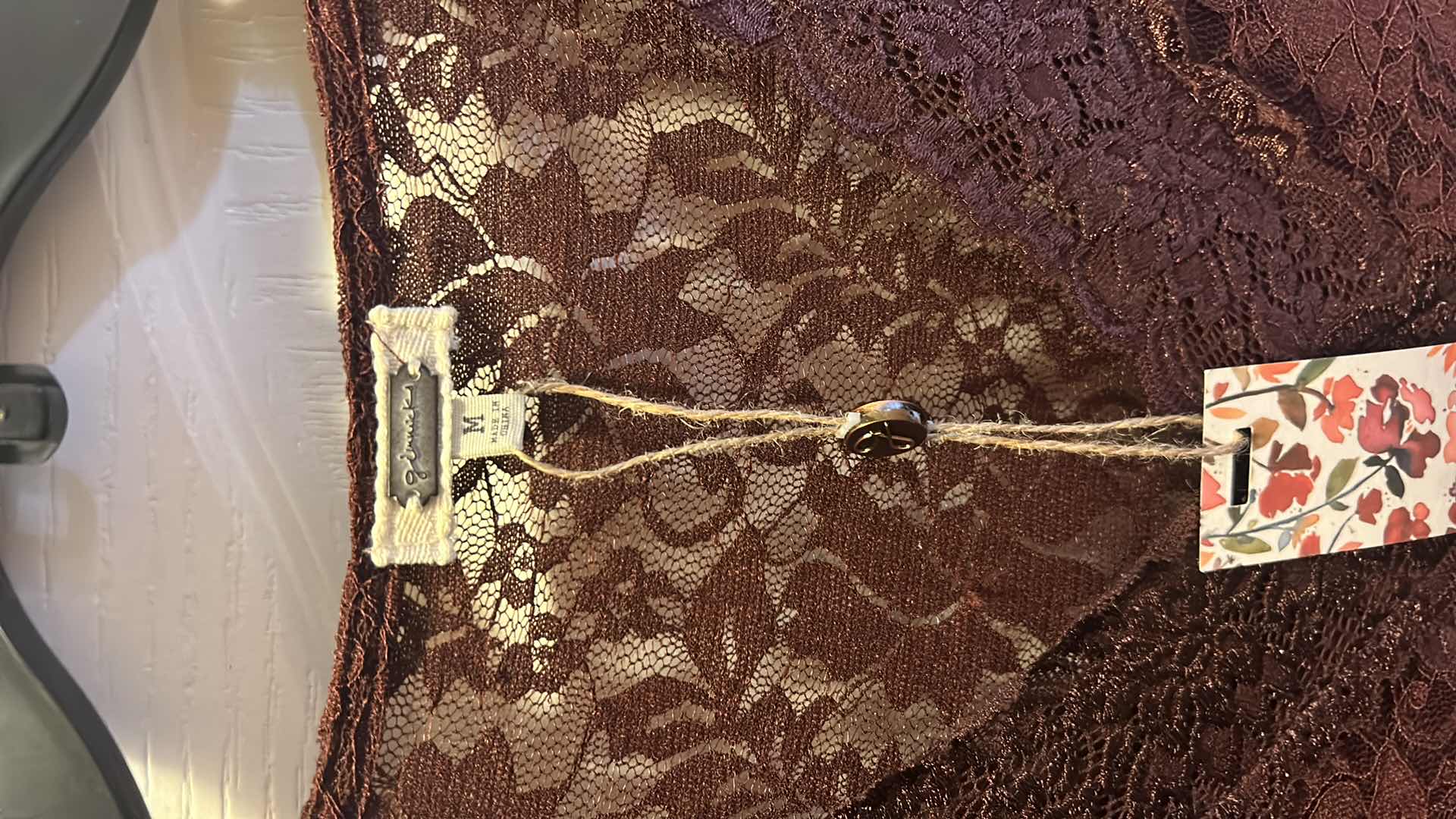 Photo 6 of 2 NWT WOMENS TOPS BUCKLE $28.95 & GIMMICKS $54.95 M-L