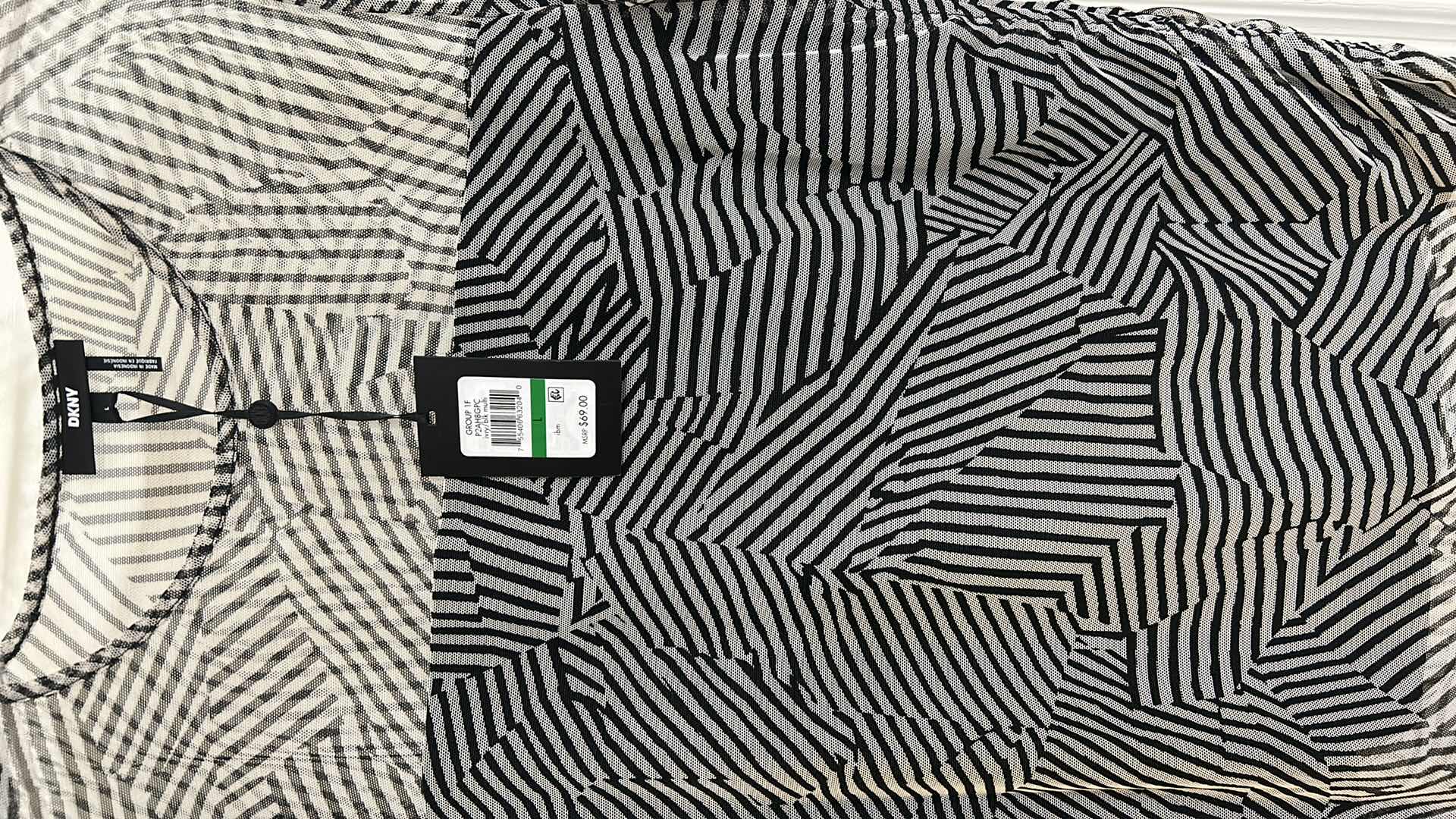 Photo 1 of NWT DKNY WOMENS TOP $69 SIZE L