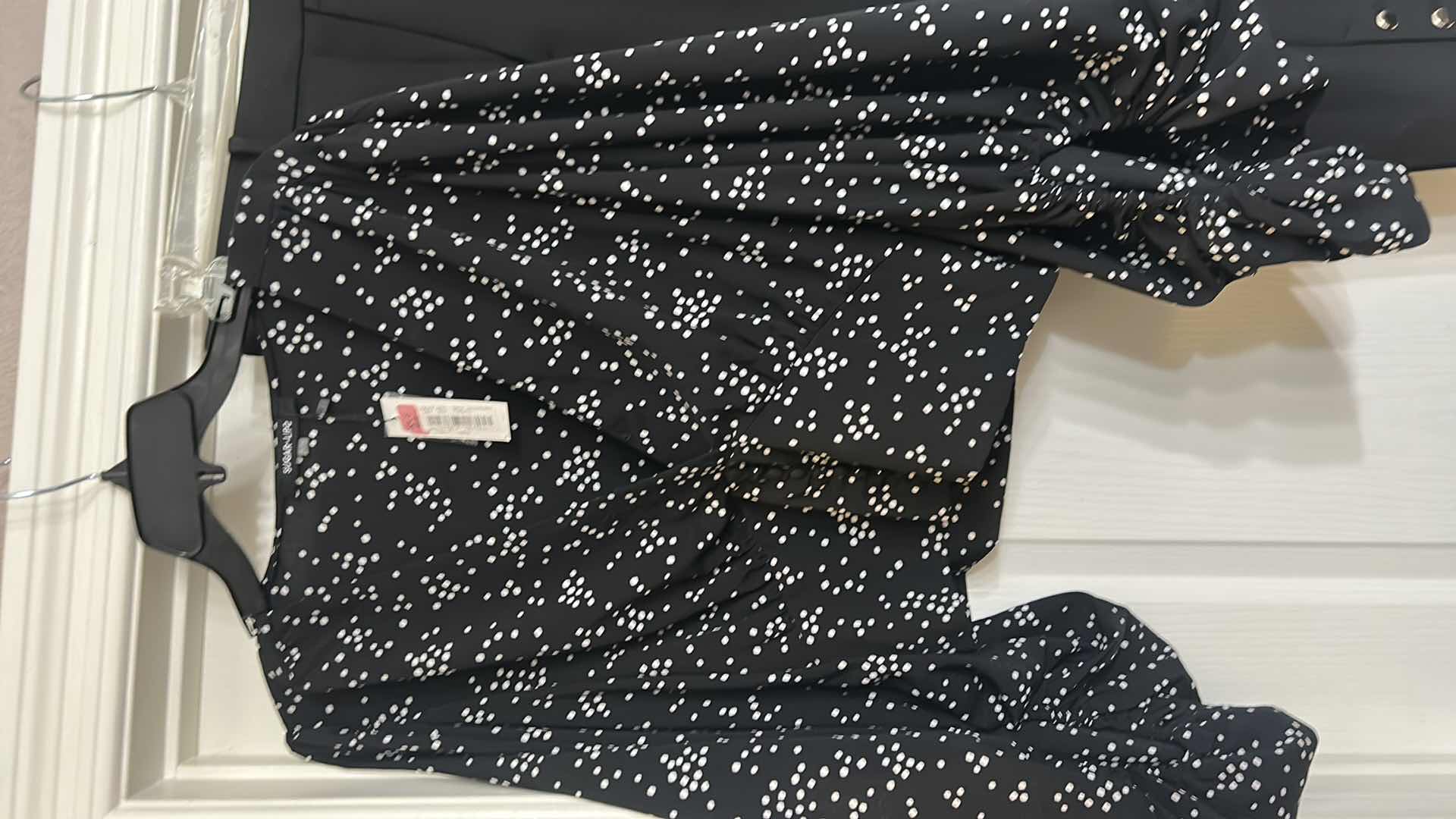 Photo 1 of NWT WOMENSWEAR - 1 BLOUSE SIZE L ORIG $69, PAIR PANTS ANN TAYLOR SIZE 8