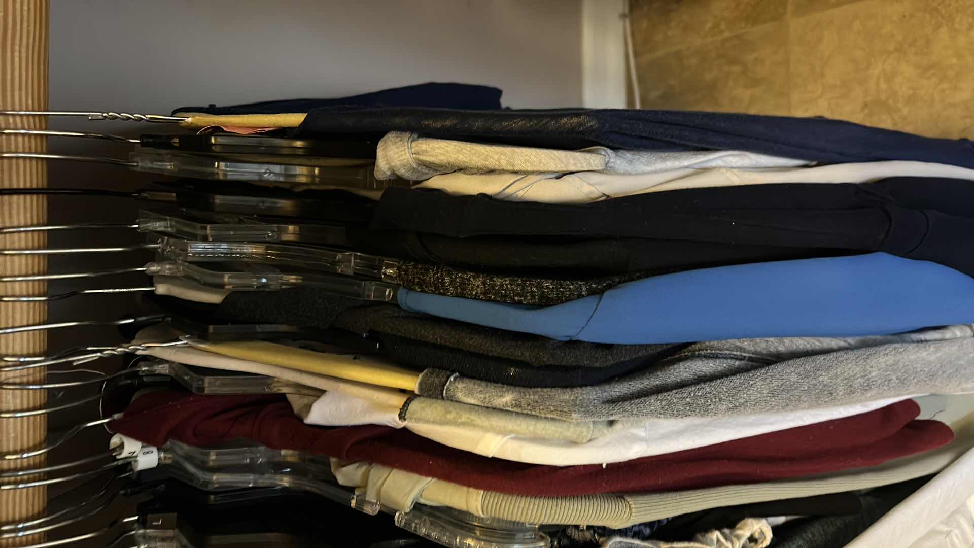 Photo 1 of RACK OF WOMENSWEAR/ TOPS MOSTLY SIZE MED