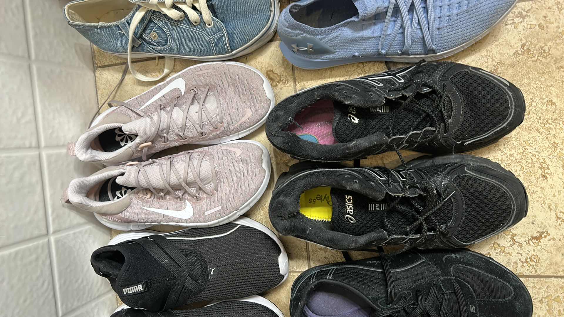 Photo 1 of 8 PAIRS WOMENS TENNIES SIZE 8/9