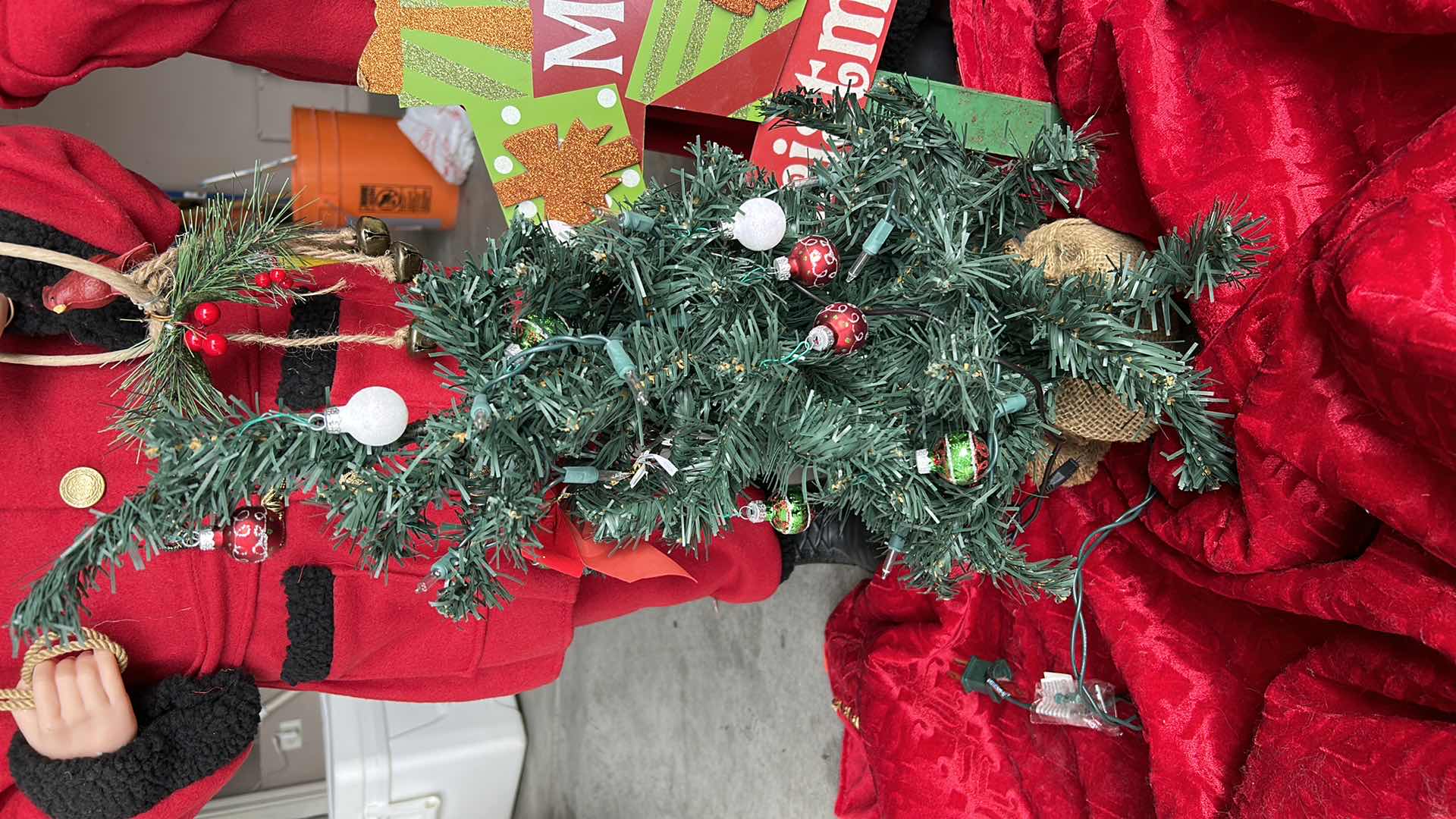 Photo 1 of CHRISTMAS DECOR SANTA H3’