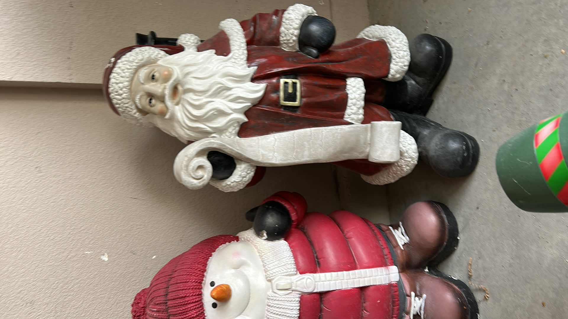 Photo 4 of CHRISTMAS DECOR