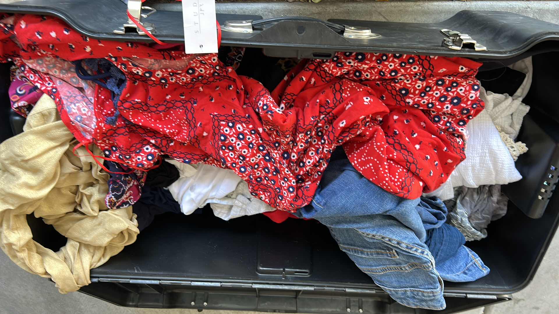 Photo 10 of LARGE TRUNK FILLED WITH WOMENSWEAR