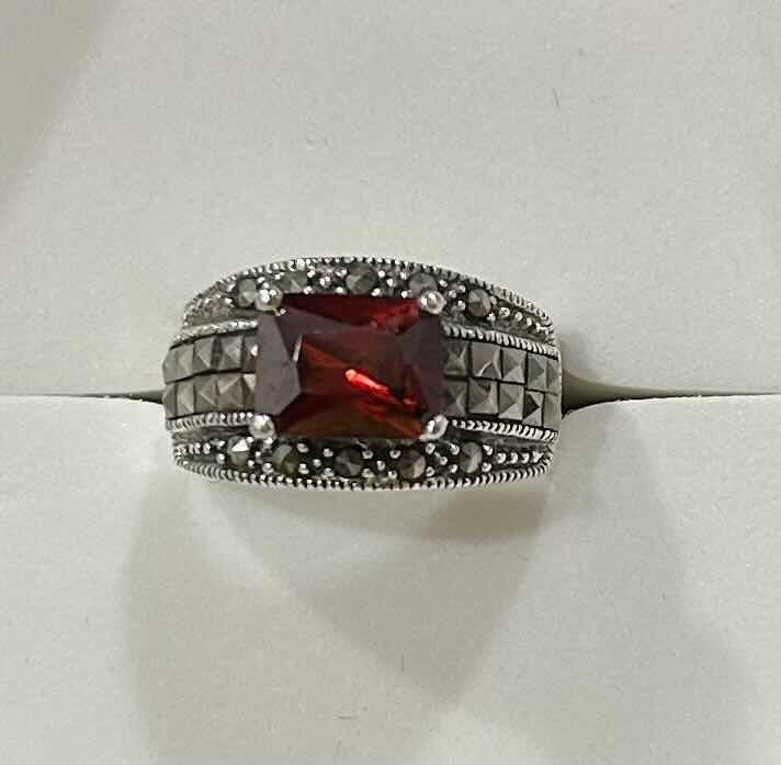 Photo 1 of FINE JEWELRY- .925 STERLING SILVER MARCASITE AND GARNET RING SIZE 7