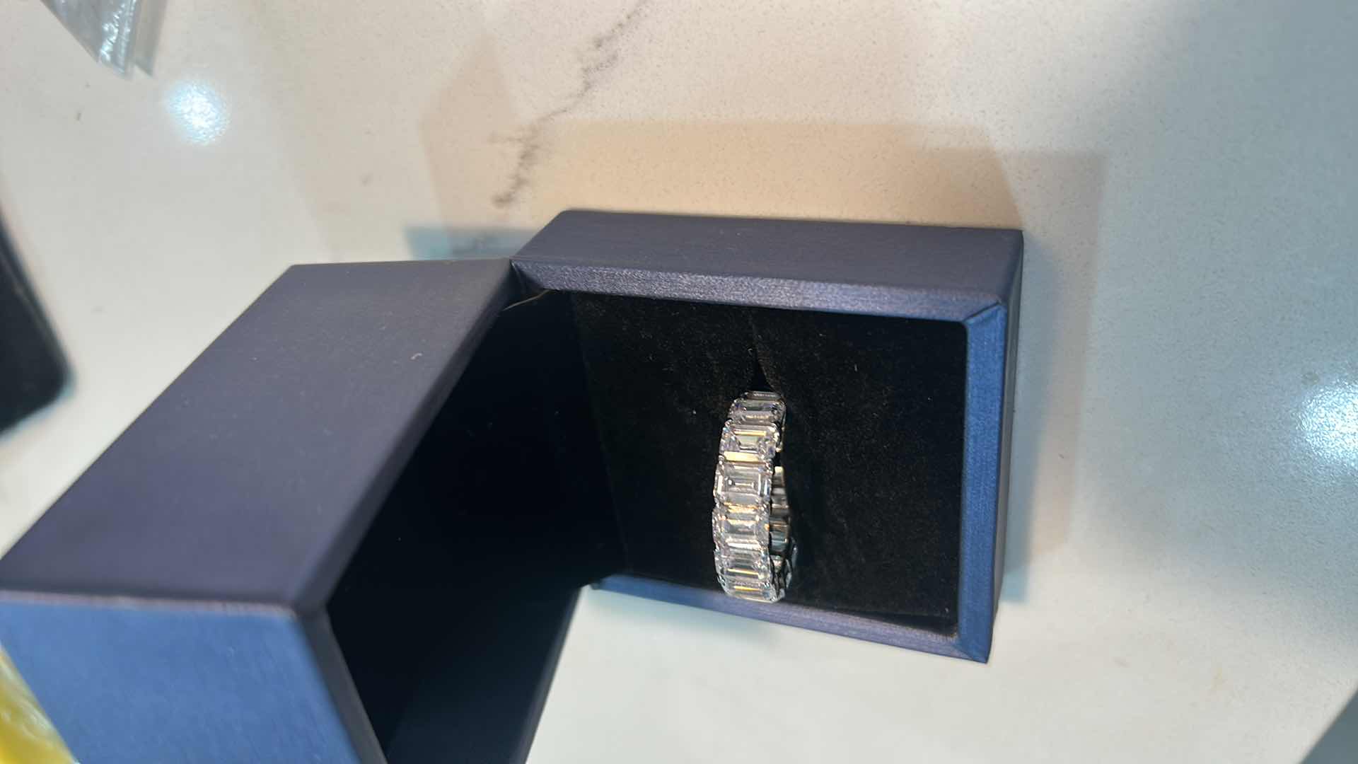 Photo 1 of ITALO JEWELRY - STERLING SILVER CUBIC ZIRCONIA RING (MISSING ONE STONE) SIZE 11