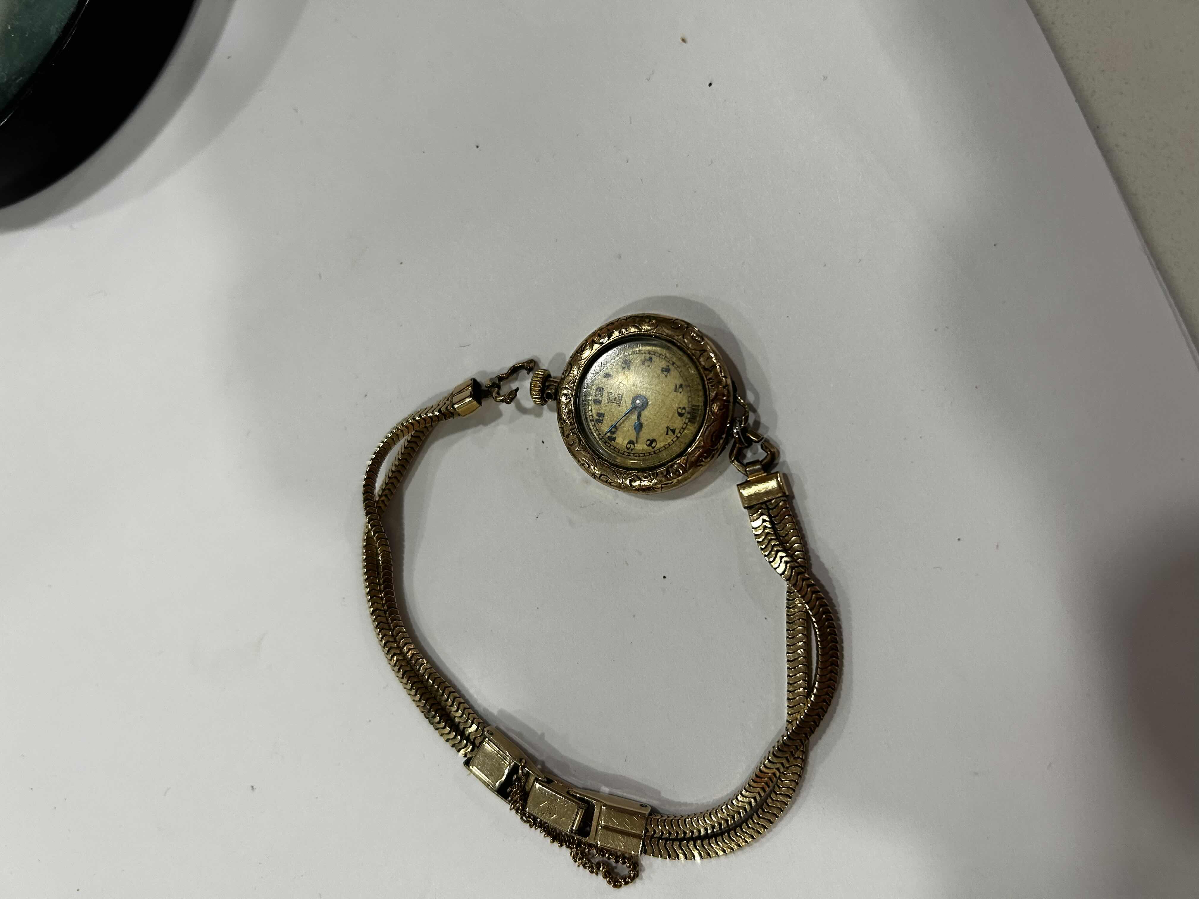 Photo 1 of WOMENS VINTAGE SADA WATCH COMPANY SWITZERLAND 14K GOLD FILLED WATCH