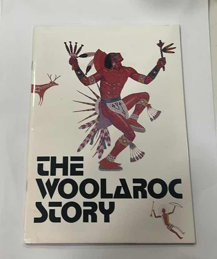 Photo 1 of VINTAGE INDIAN LEATHER BEADED MEDICINE POUCH WITH BOOK