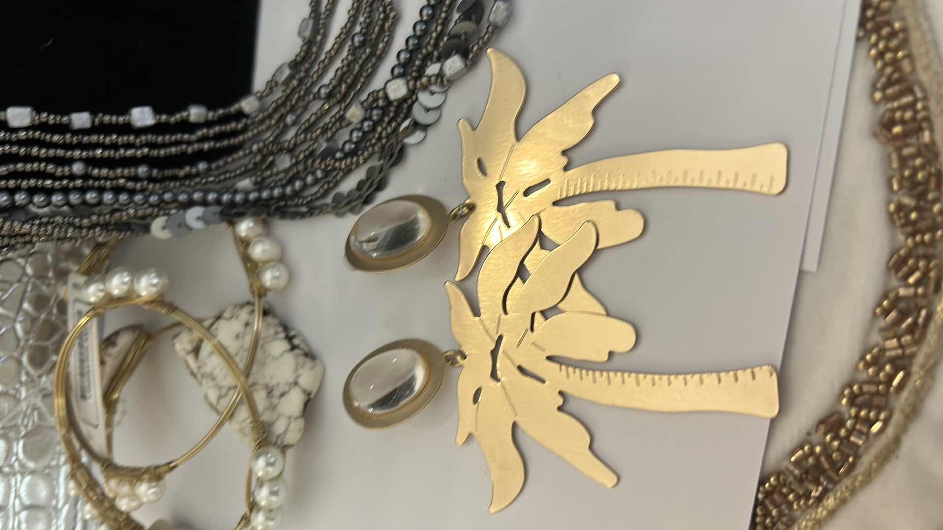 Photo 4 of COSTUME JEWELRY ASSORTMENT