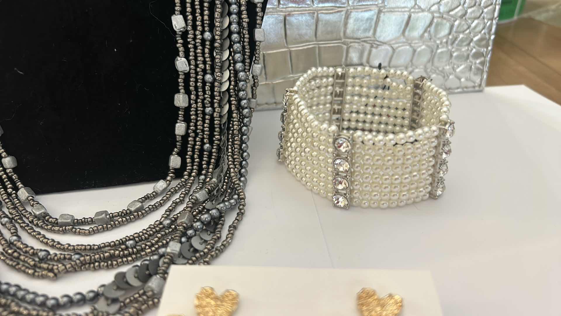 Photo 6 of COSTUME JEWELRY ASSORTMENT