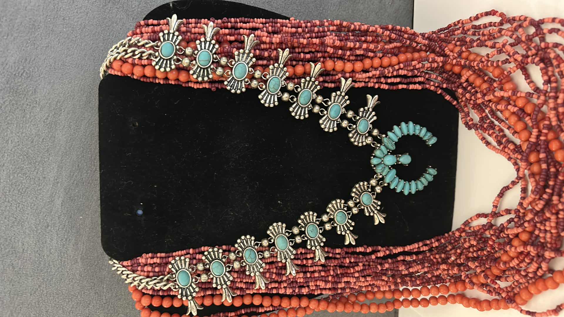 Photo 1 of COSTUME JEWELRY ASSORTMENT - 3 NECKLACES