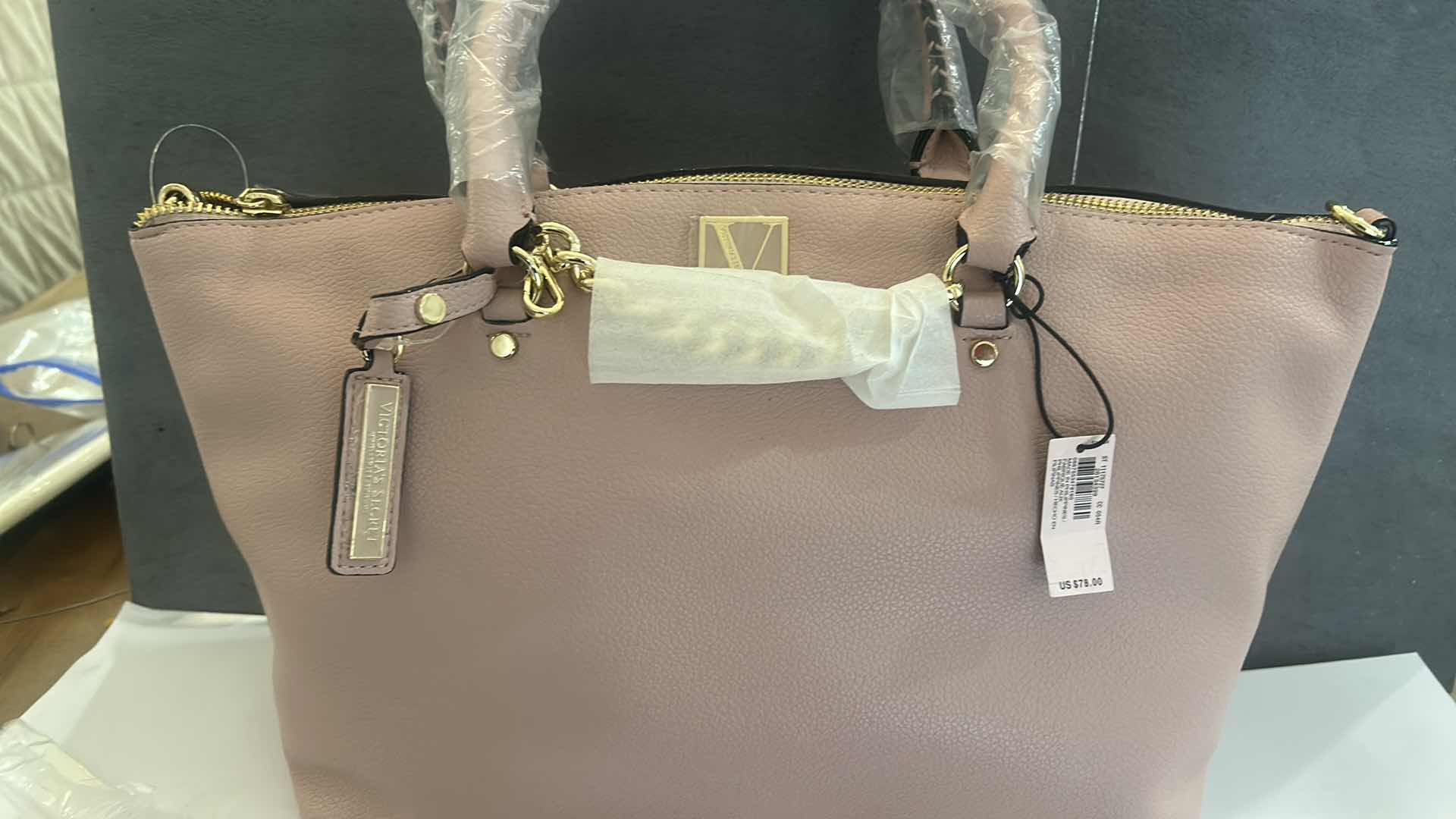 Photo 2 of NEW VICTORIA SECRETS LIGHT ROSE PURSE WITH GOLD ACCENTS $78