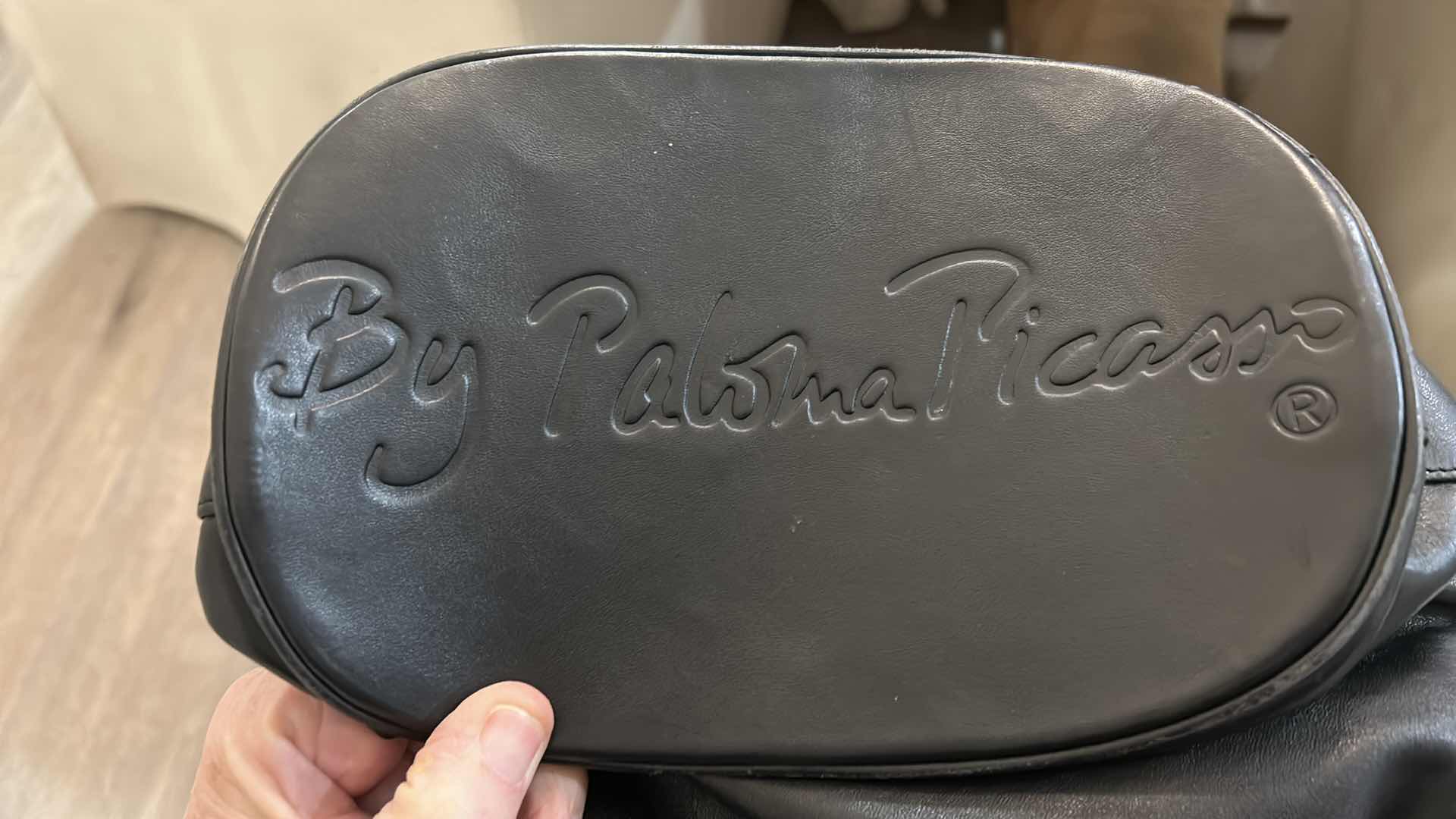 Photo 1 of BLACK ITALIAN LEATHER WOMENS PALOMA PICASSO CINCH HANDBAG