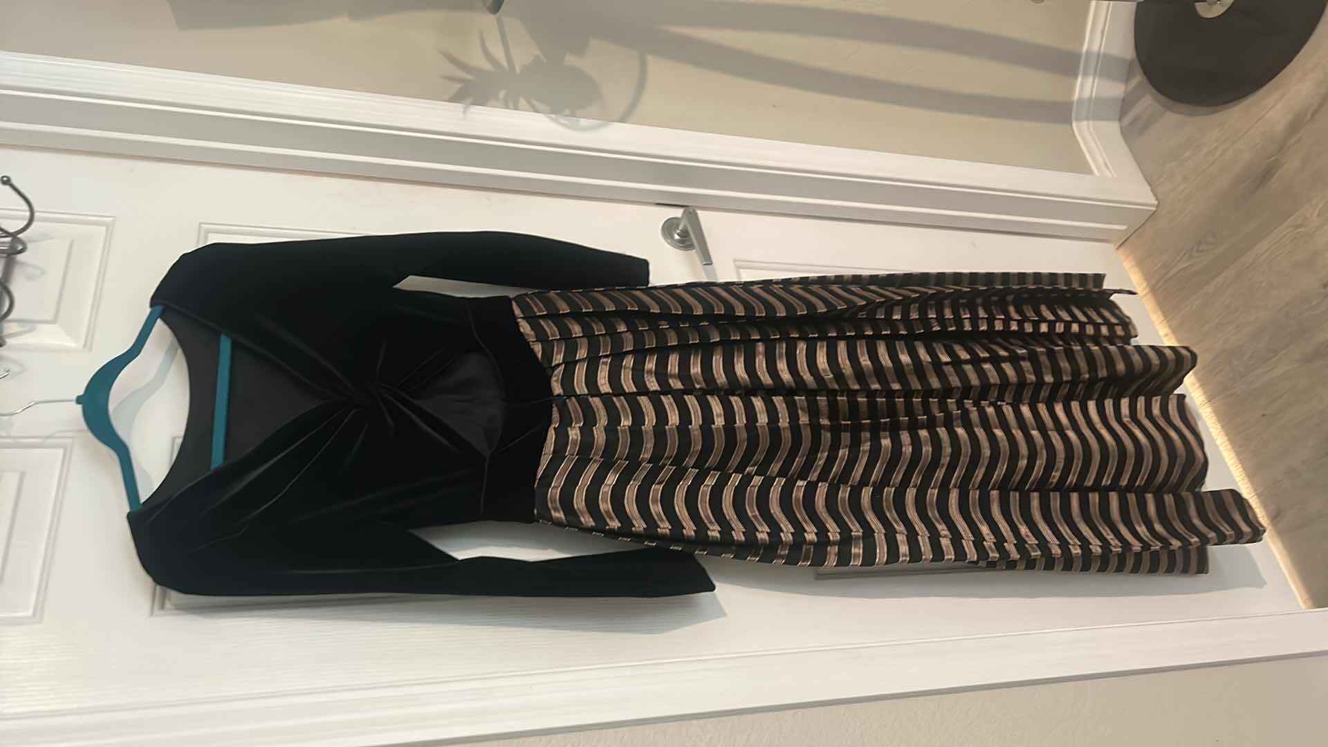 Photo 1 of WOMENS FORMAL FLOOR LENGTH EVER BEAUTY EVENING GOWN, BLACK VELVET TOP WITH PLEATED BLACK AND GOLD SKIRT SIZE 8