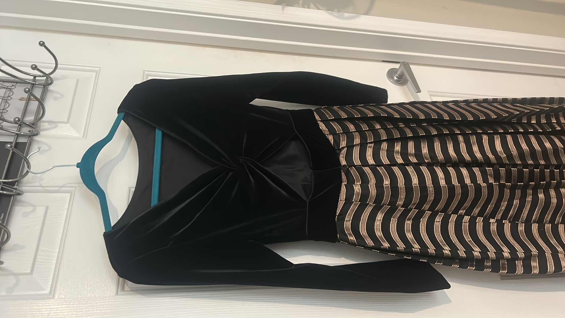 Photo 1 of WOMENS FORMAL FLOOR LENGTH EVER BEAUTY EVENING GOWN, BLACK VELVET TOP WITH PLEATED BLACK AND GOLD SKIRT SIZE 8