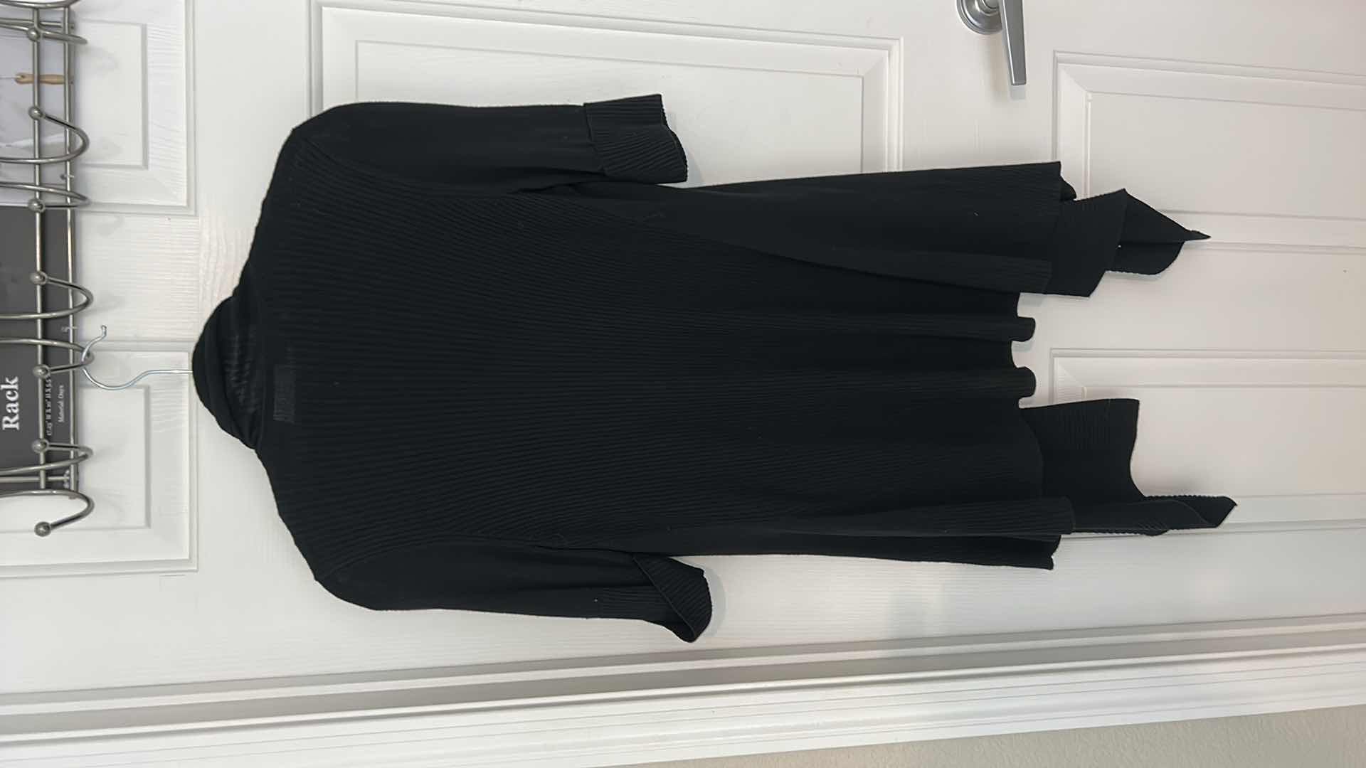 Photo 1 of WOMENSWEAR- CHICOS & WHITE HOUSE BLACK MARKET LONG FLOWING OPEN SWEATER CARDIGAN SIZE MED AND THE ULTIMATE TEE SIZE 1
